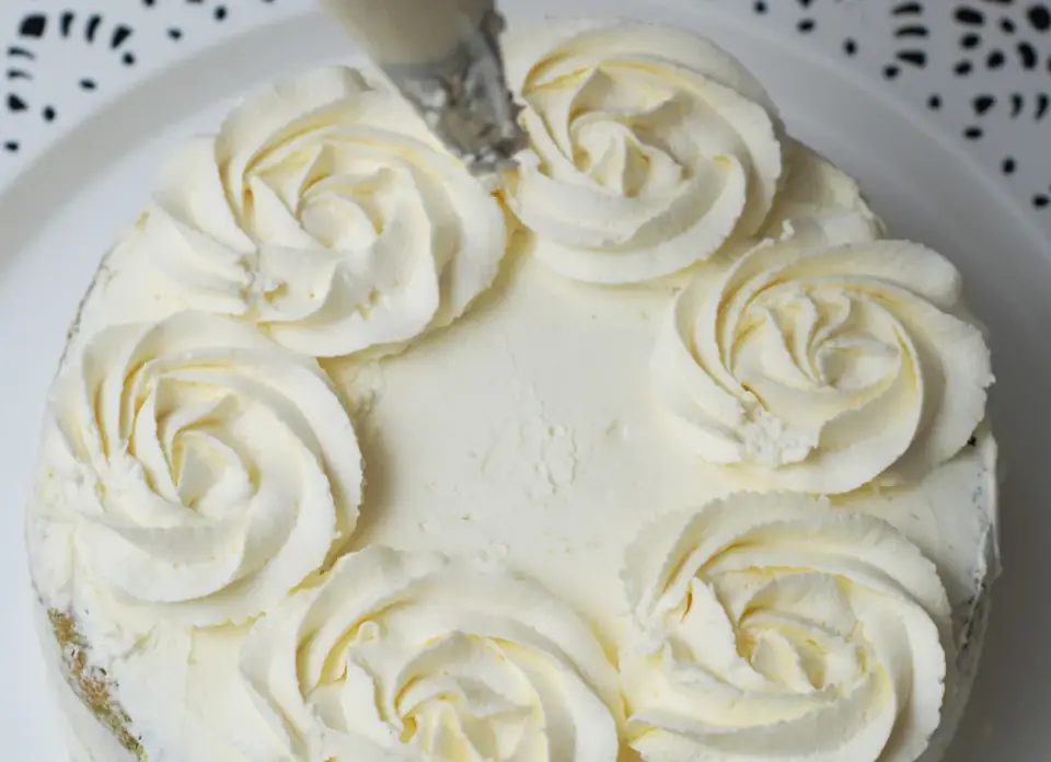 Krem mascarpone do tortu i deserów - proporcje i przepis